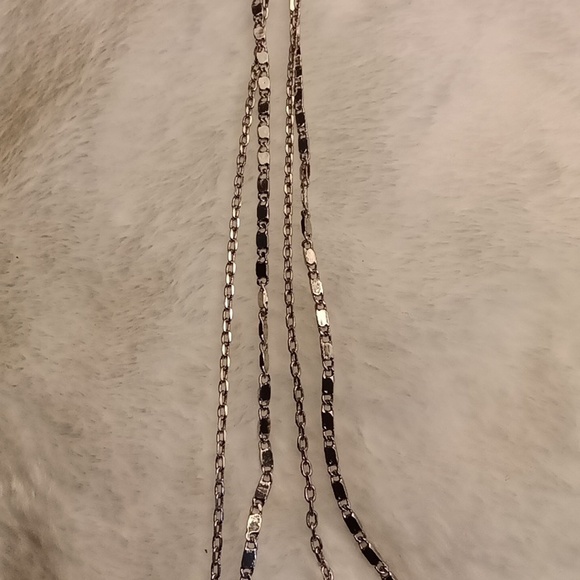 373. NECKLACE FASHION CLEAR PINK GREEN GEMS SILVER TONE MULTI STRAND 17" - Picture 4 of 6